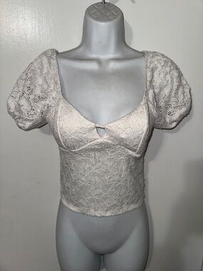 No Boundaries juniors white lace puff sleeve top